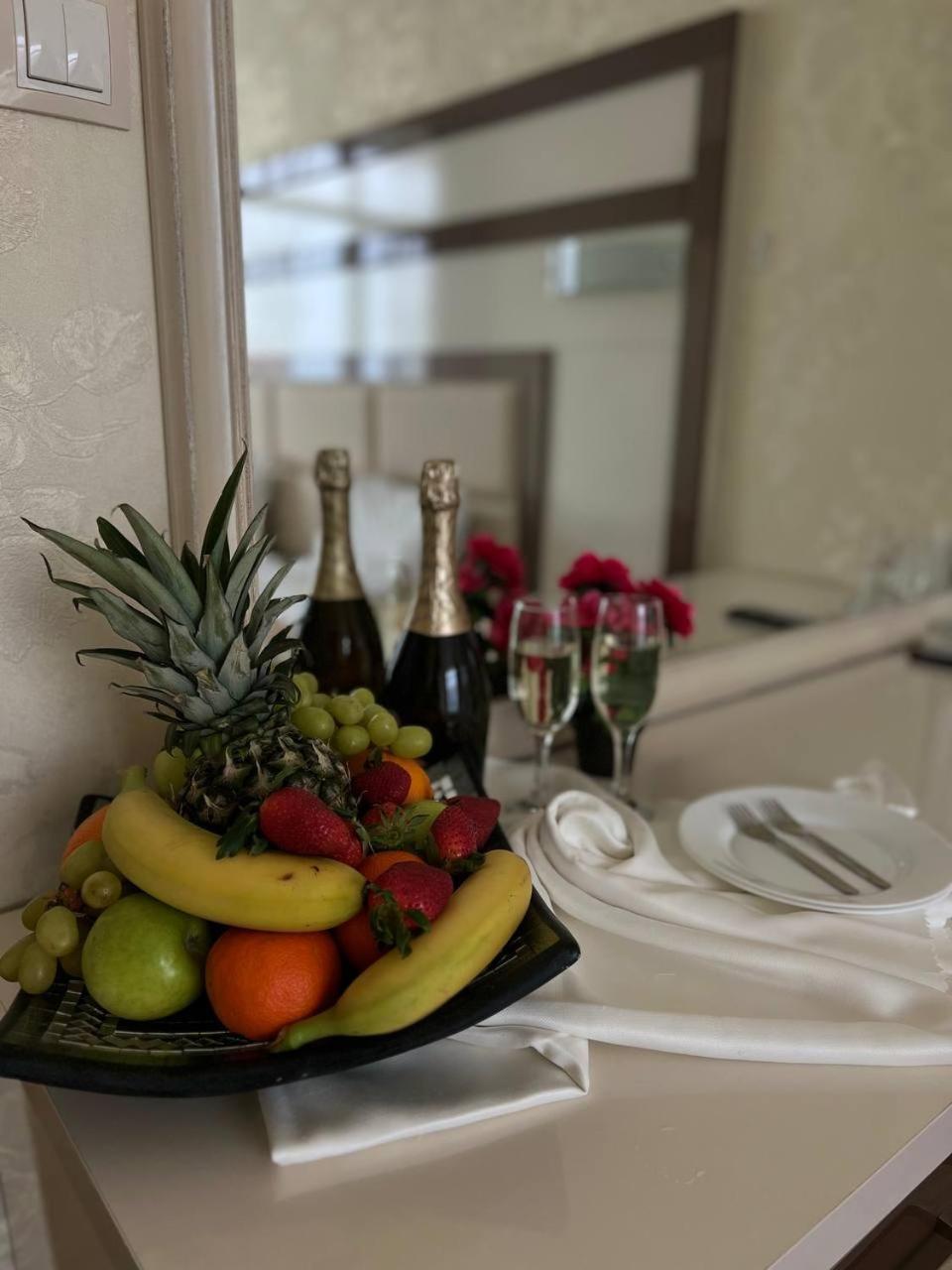 Family Hotel Gallery Солнечный берег Экстерьер фото