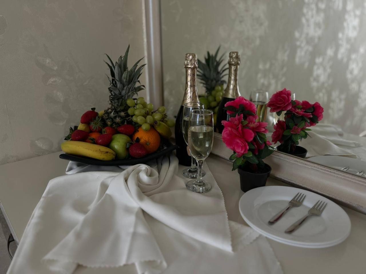 Family Hotel Gallery Солнечный берег Экстерьер фото
